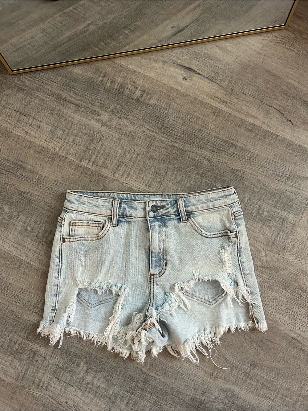 Cello Distressed Denim Cutoff Shorts Women's Size Small Light Wash Shredded Fray